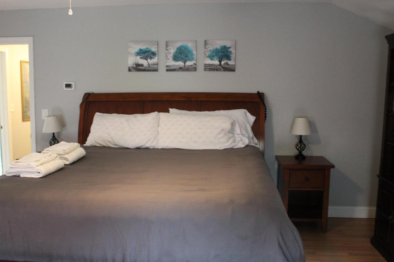 Maple Leaf Acre Villa Williston Екстериор снимка