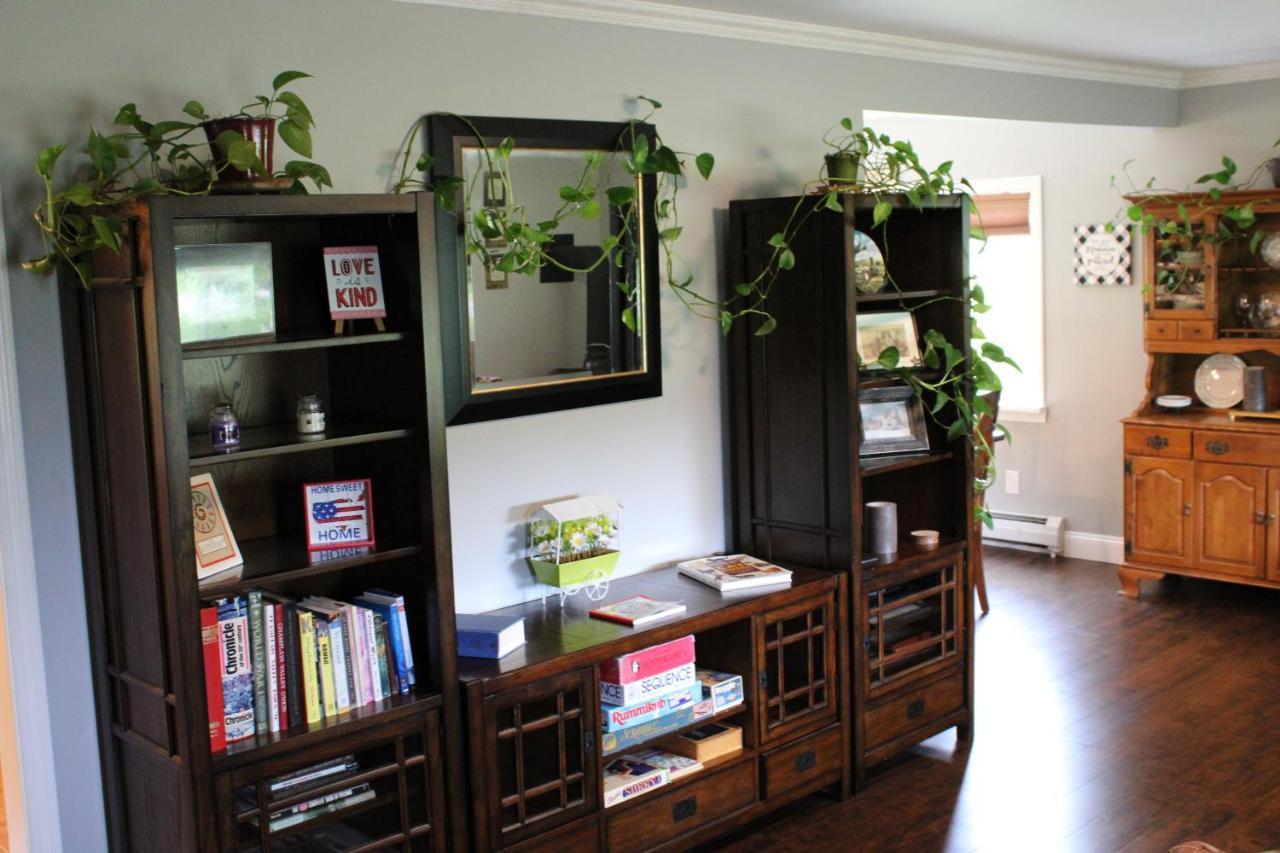 Maple Leaf Acre Villa Williston Екстериор снимка