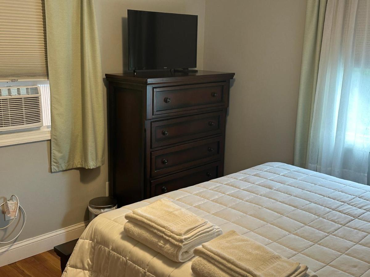 Maple Leaf Acre Villa Williston Екстериор снимка