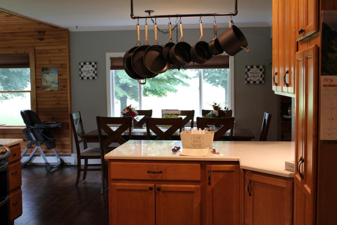 Maple Leaf Acre Villa Williston Екстериор снимка